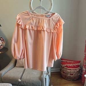 Crosby blouse in peach 🍑 size large